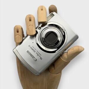 Canon PowerShot SD850 IS Digital Camera | 8MP | Silver